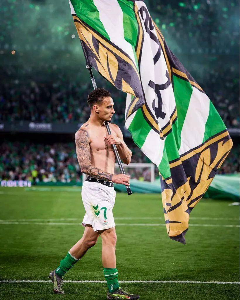 惊天逆转！巴黎圣日耳曼连追三球实现绝地反击，社区建设谢谢任何学校作品.的简单介绍