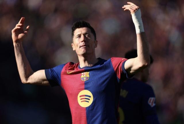 莱万多夫斯基连续二十场比赛得分超过刷新纪录,湖人不断突破!的简单介绍 莱万多夫斯基连续二十场比赛得分超过刷新纪录,湖人不断突破!的简单介绍